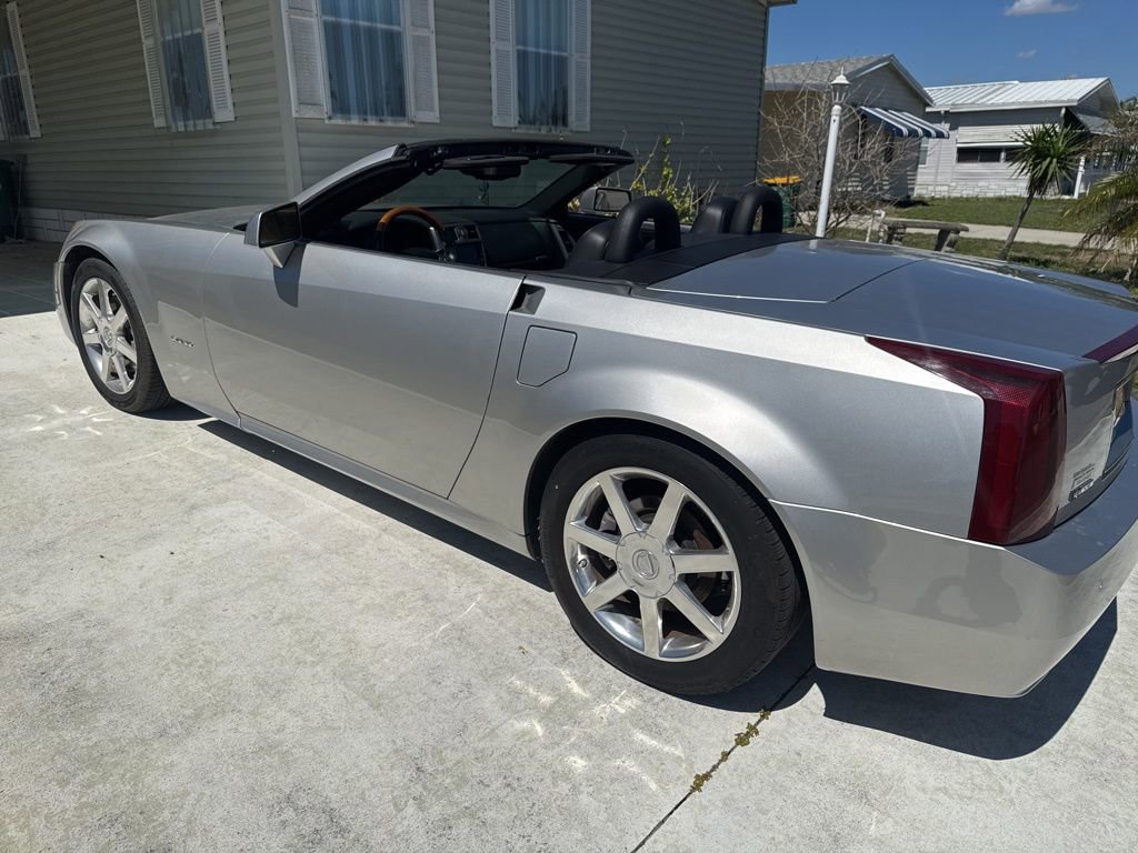 Used 2004 Cadillac XLR RWD image 7