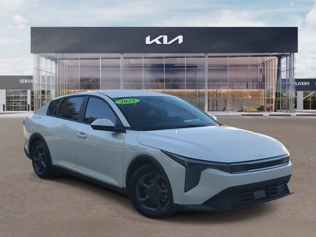 Certified 2025 Kia K4