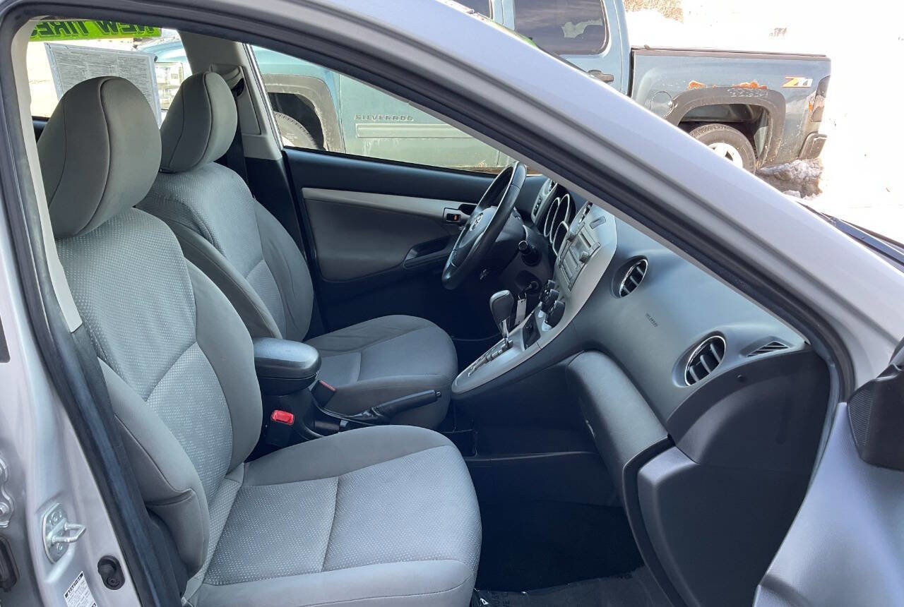 Used 2009 Toyota Matrix S image 28