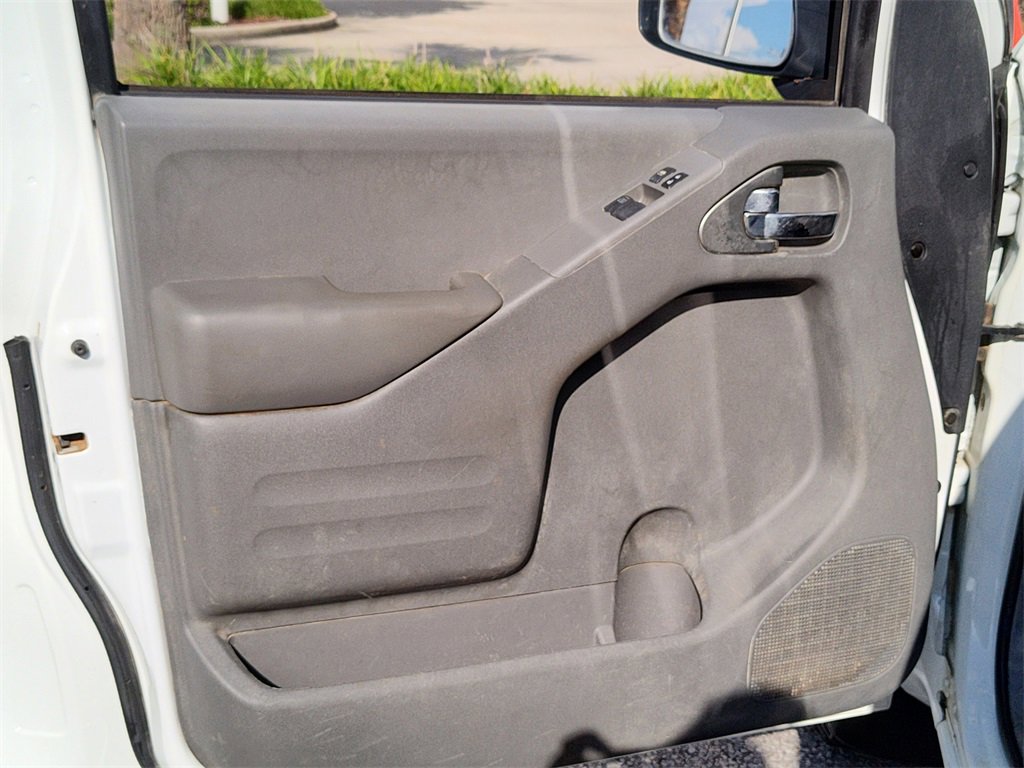 Used 2020 Nissan Frontier S image 15