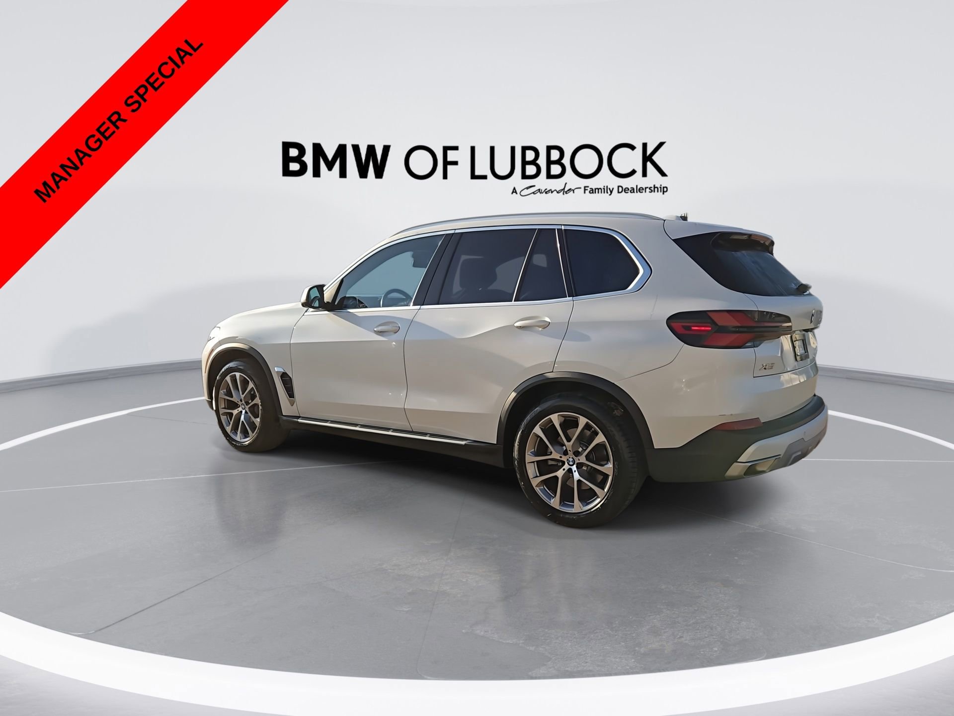 Used 2024 BMW X5 xDrive40i AWD/4WD image 7