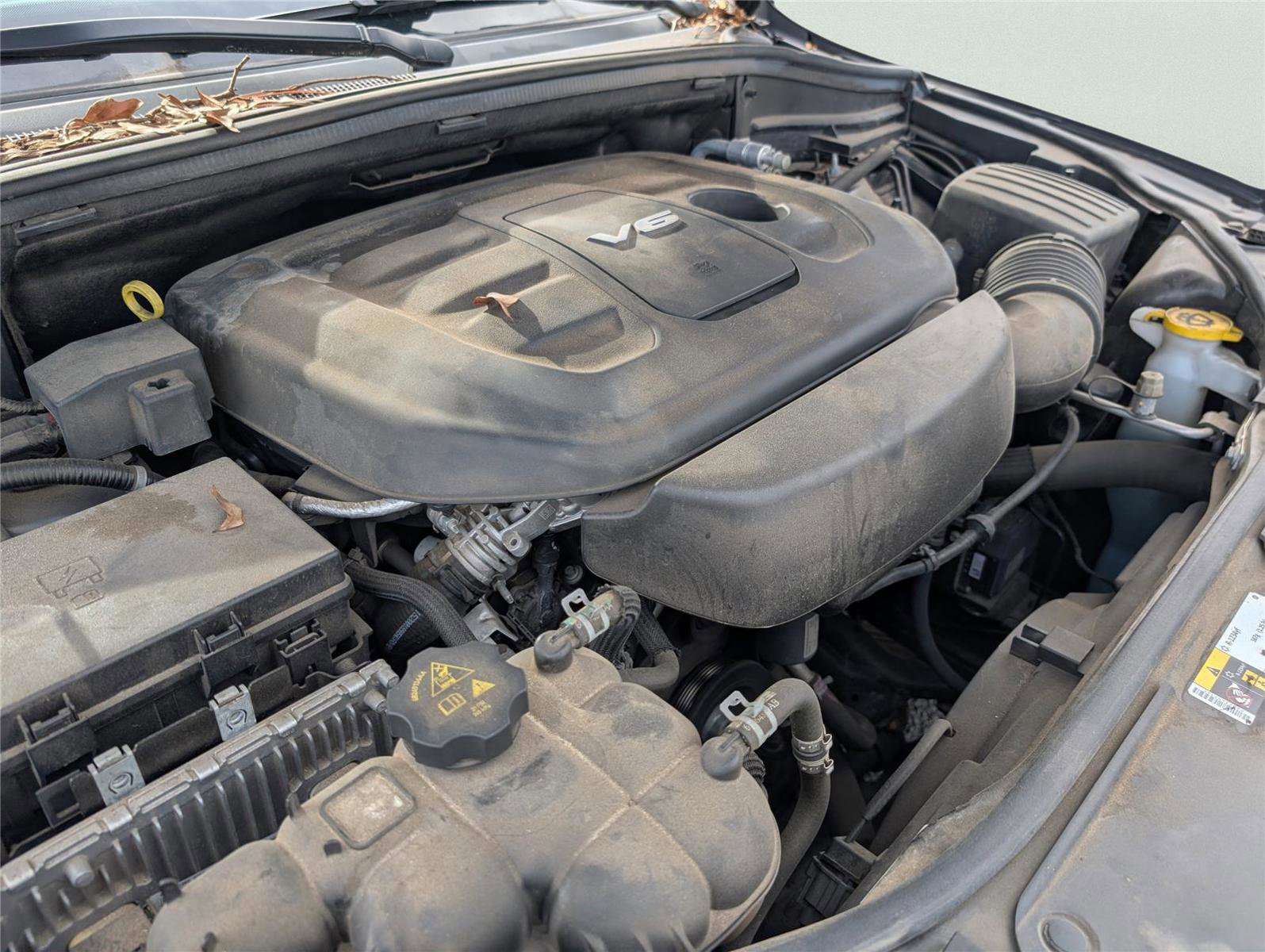 Used 2016 Jeep Grand Cherokee Laredo 75th Anniversary image 41