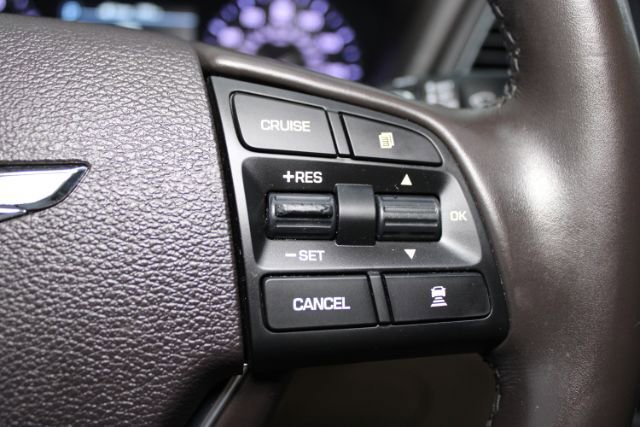 Used 2018 Genesis G80 3.8 RWD image 18