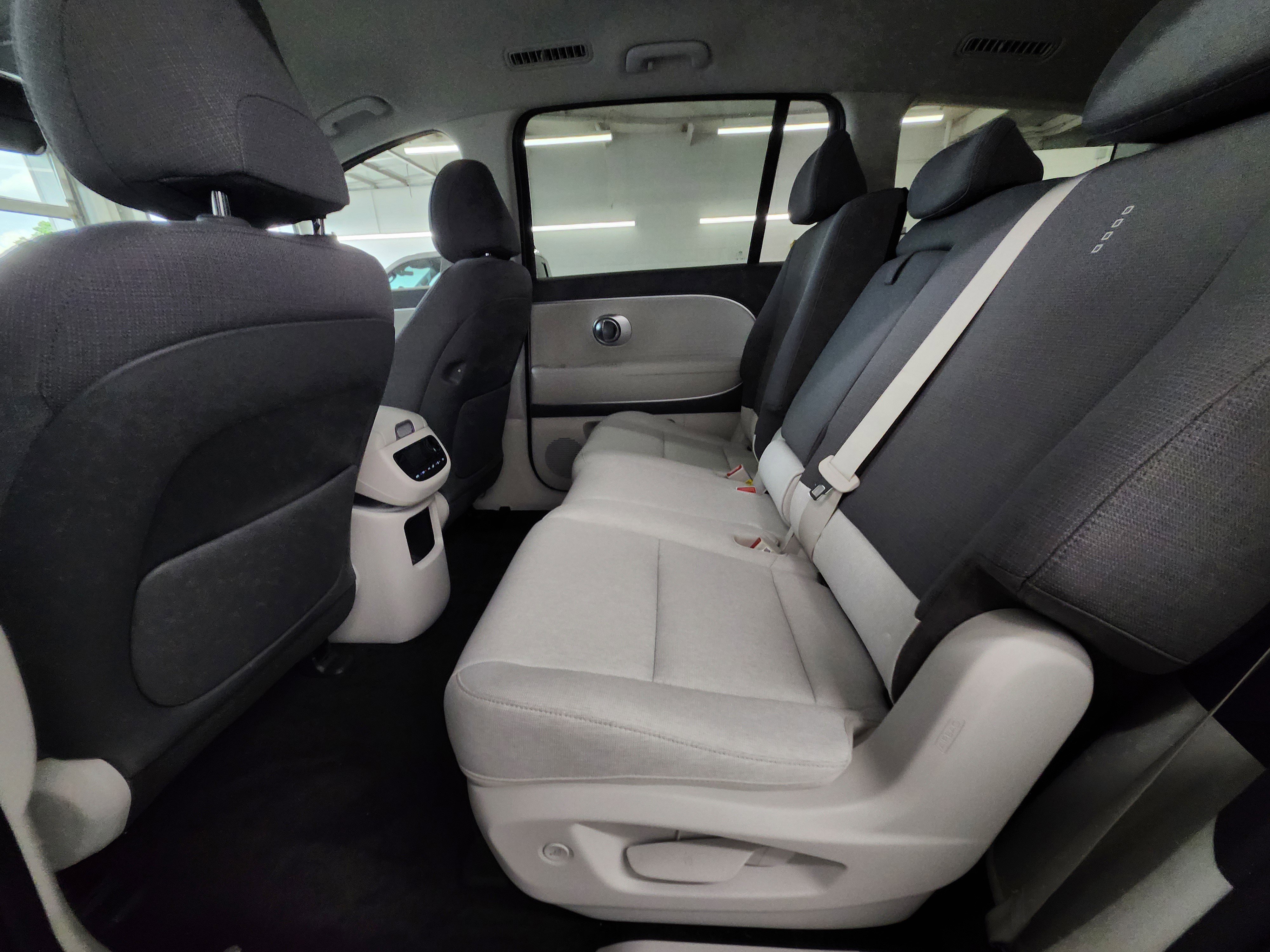 New 2026 Hyundai Ioniq 9 S image 15