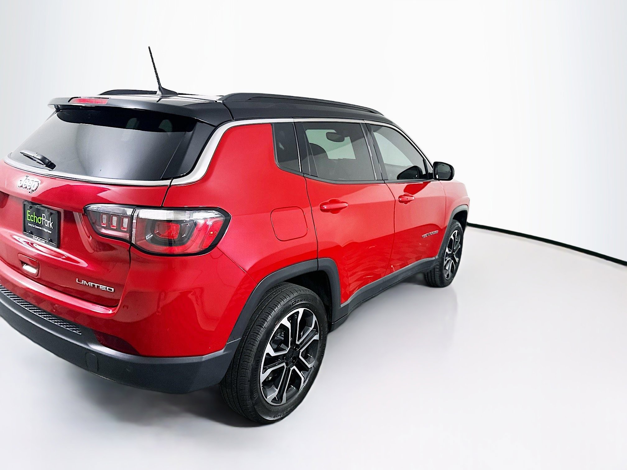 Used 2023 Jeep Compass Limited image 9