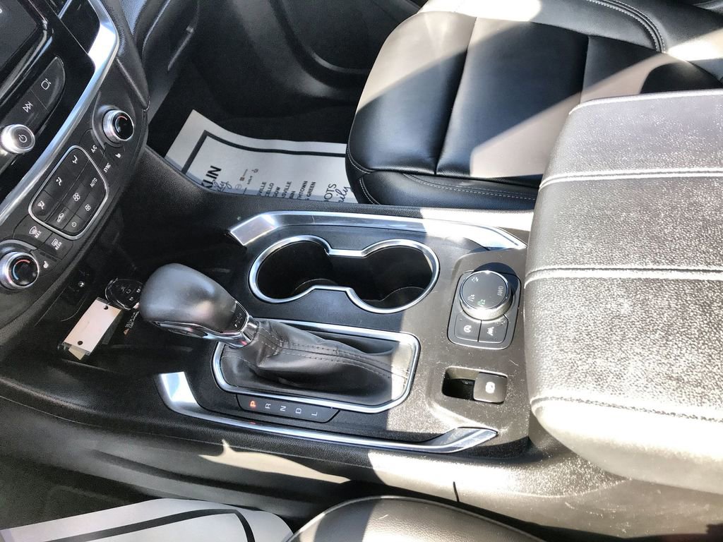 Used 2023 Chevrolet Traverse LT image 20