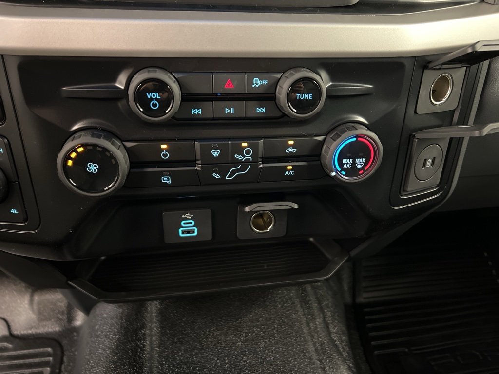 New 2026 Ford F250 XL w/ XL Chrome Package image 15