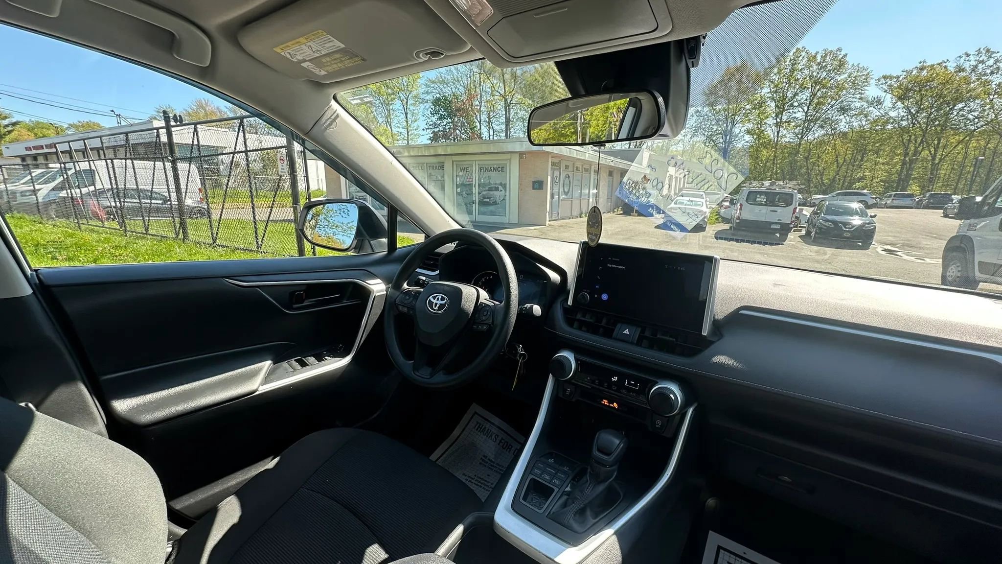 Used 2023 Toyota RAV4 LE AWD/4WD image 28