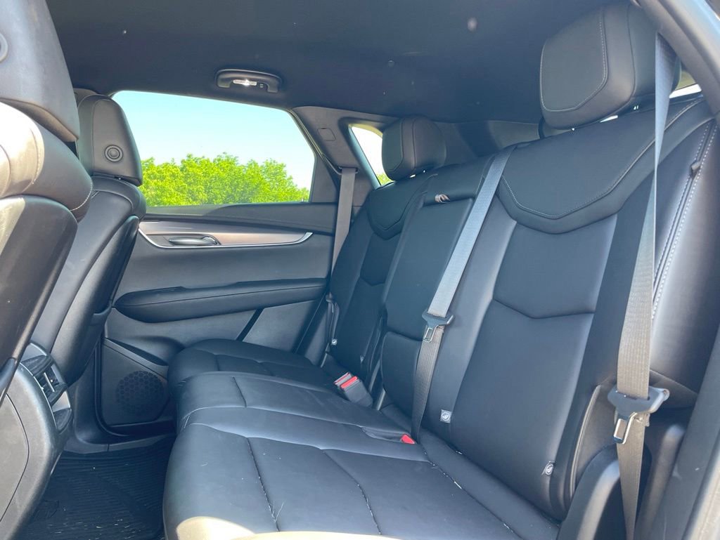 Certified 2024 Cadillac XT5 Luxury FWD image 8