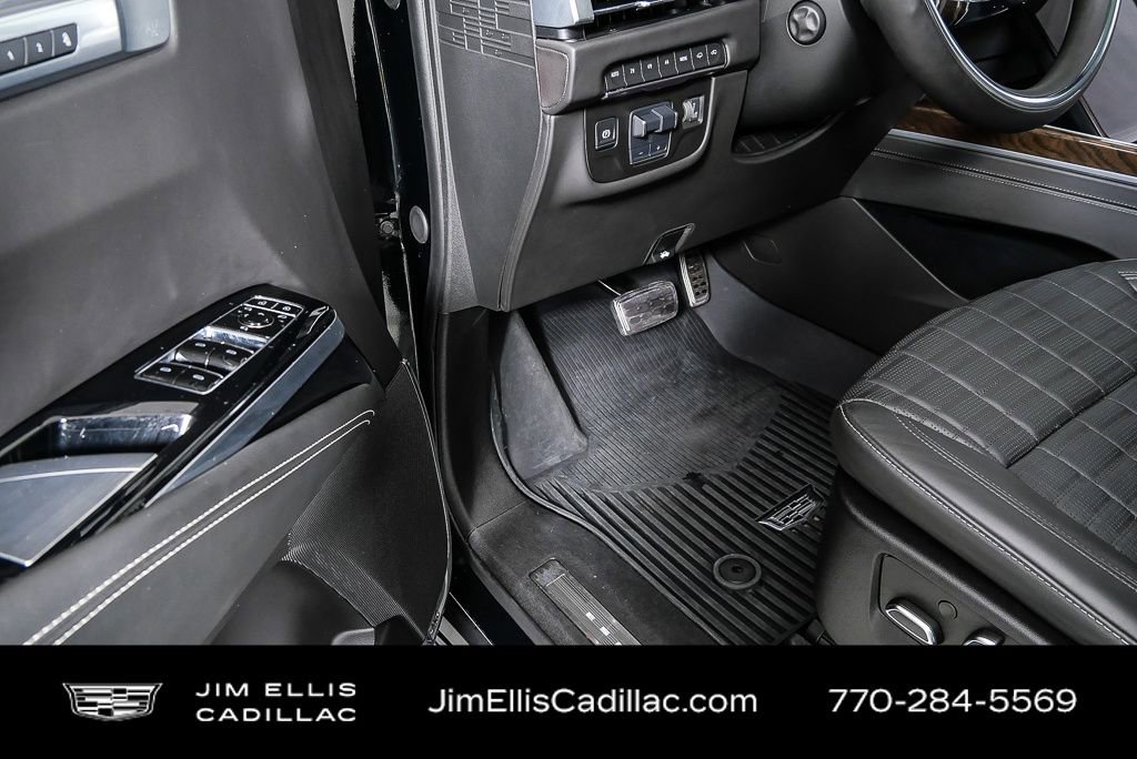 Used 2025 Cadillac Escalade Sport Platinum w/ LPO, ONYX Package image 9