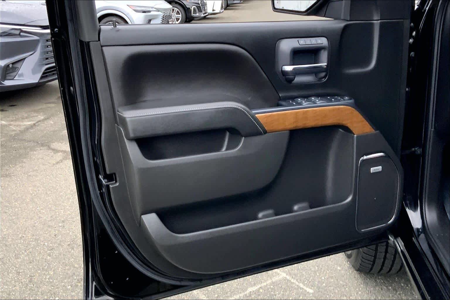 Used 2018 Chevrolet Silverado 1500 LTZ w/ Sport Package AWD/4WD image 22