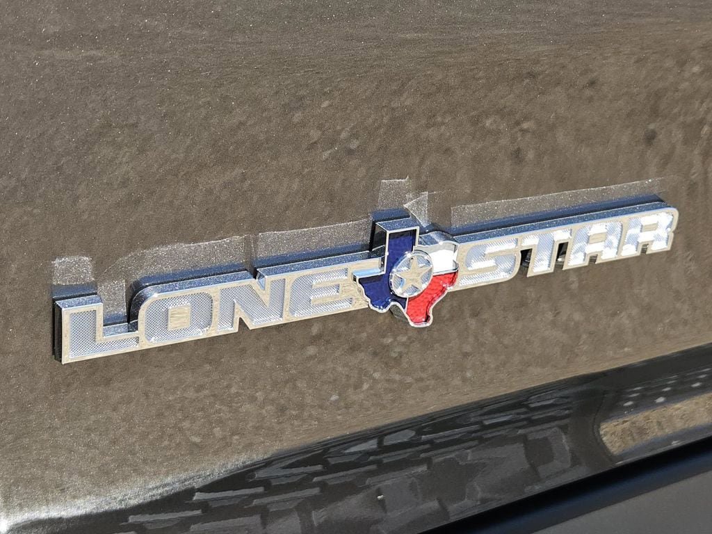 New 2026 RAM 1500 4x4 Crew Cab image 6