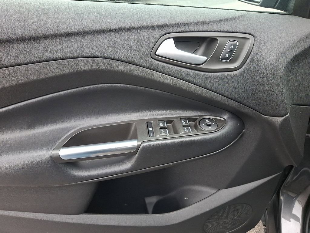 Certified 2019 Ford Escape SE image 12