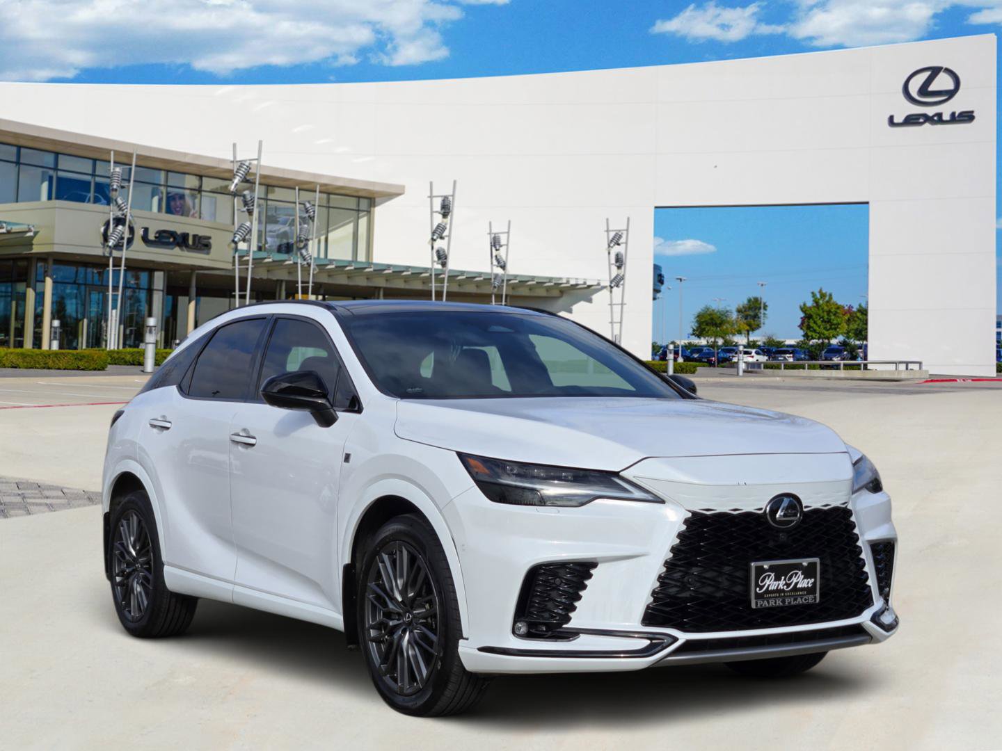 Used 2023 Lexus RX 500h F Sport image 2