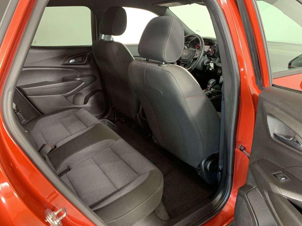 Used 2024 Chevrolet Trax RS FWD image 33