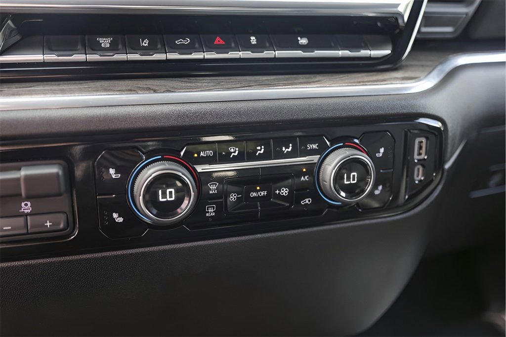 Used 2025 Chevrolet Silverado 2500 LTZ image 22