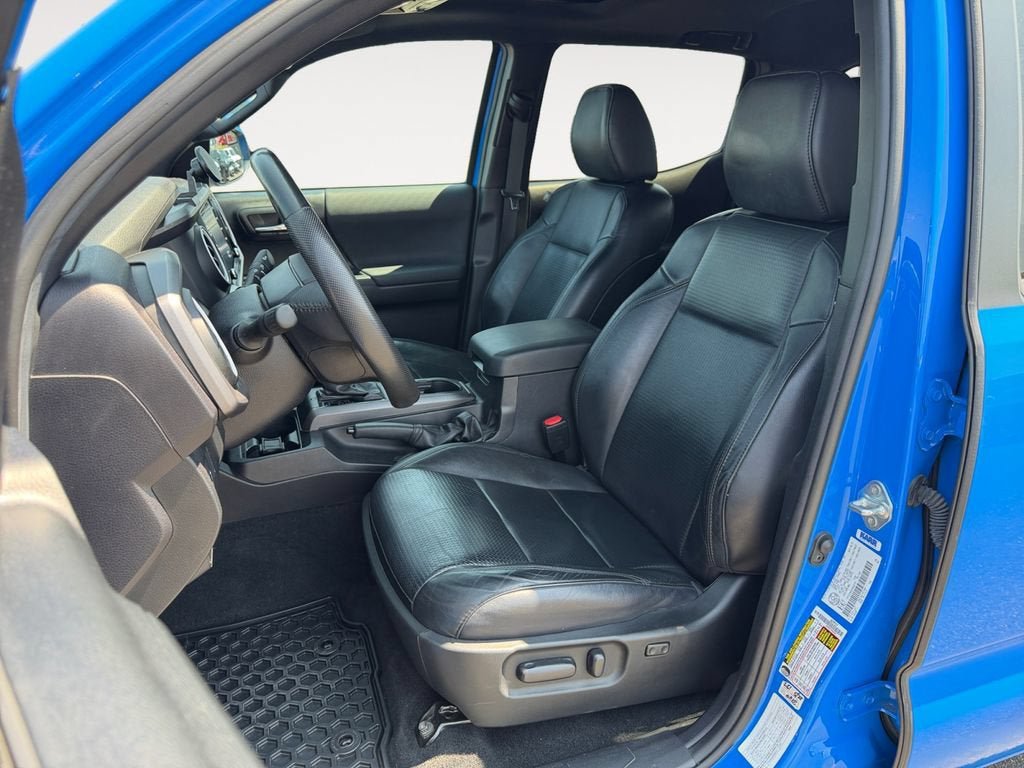 Used 2021 Toyota Tacoma TRD Sport AWD/4WD image 6