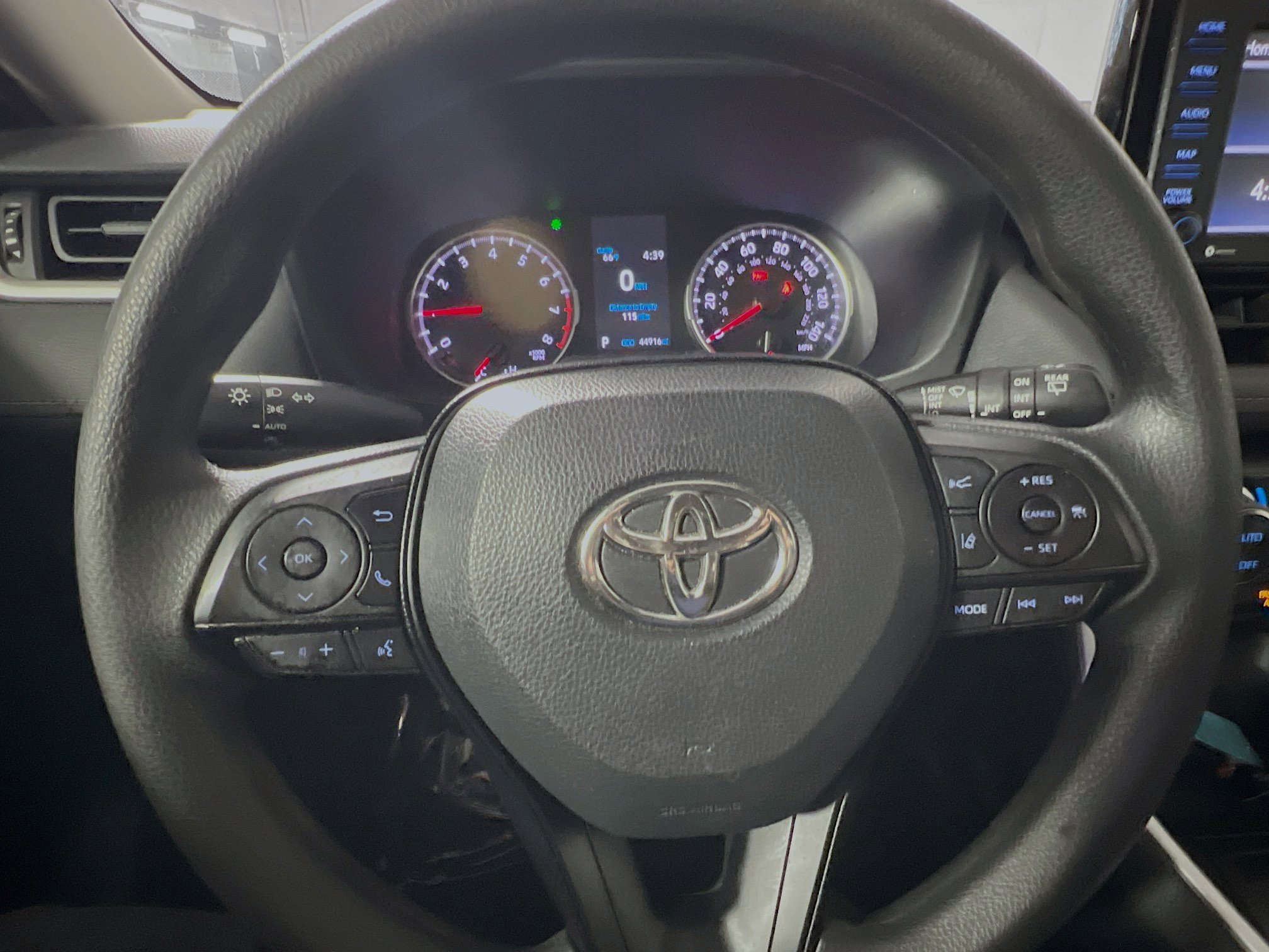 Used 2022 Toyota RAV4 XLE image 18