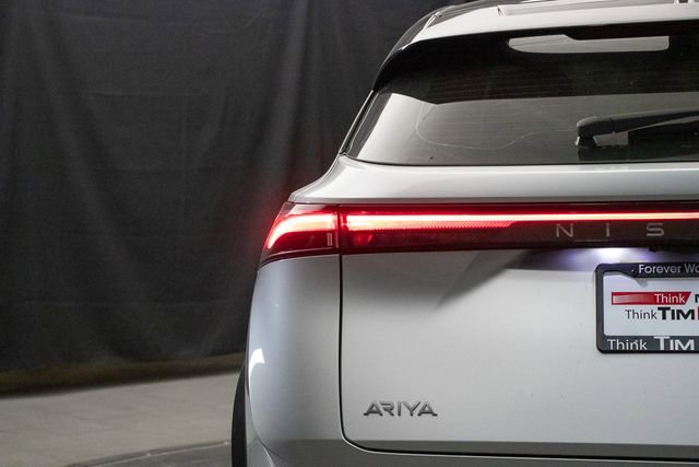 Used 2023 Nissan Ariya AWD image 12