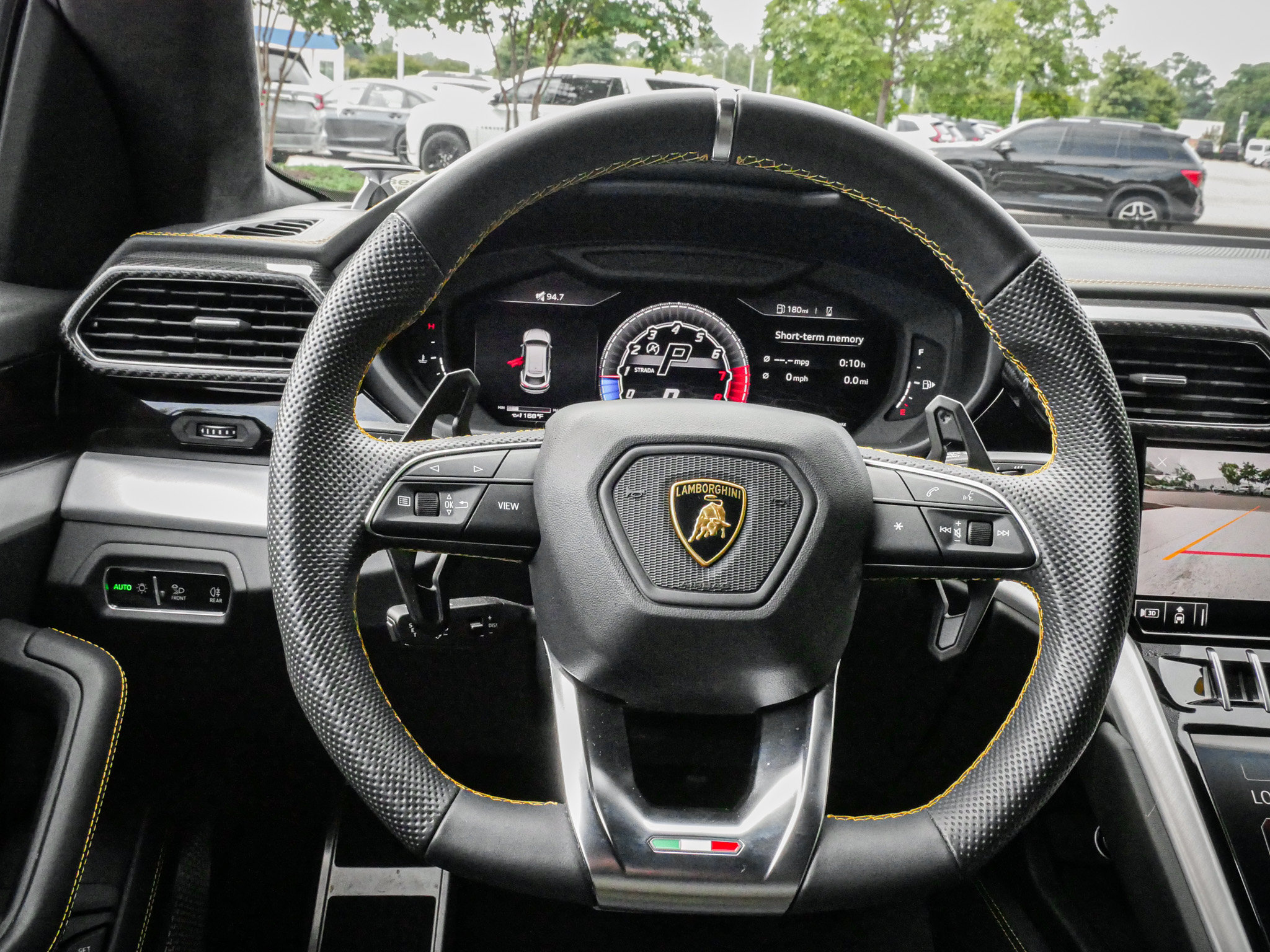 Used 2021 Lamborghini Urus AWD/4WD image 18