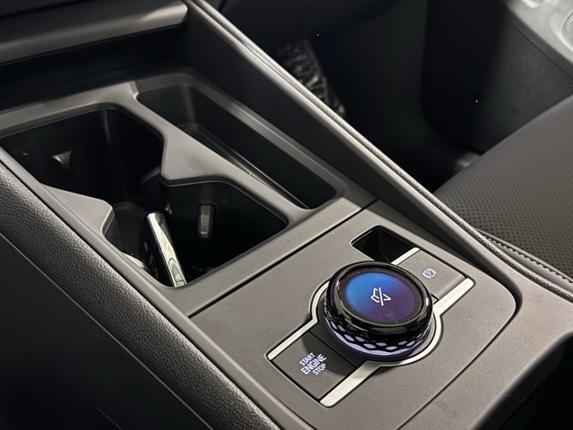 New 2026 Volkswagen Tiguan SE image 26