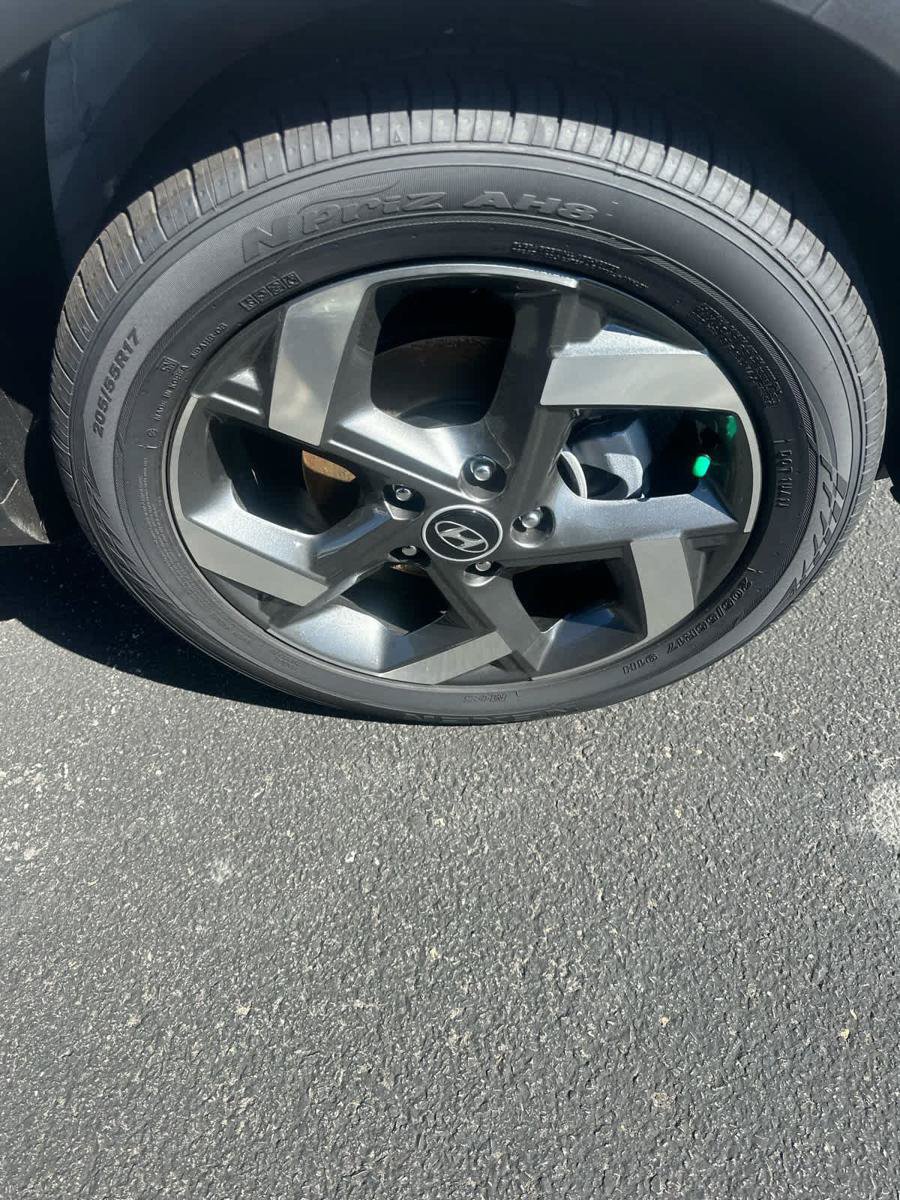 New 2026 Hyundai Venue SEL FWD image 28