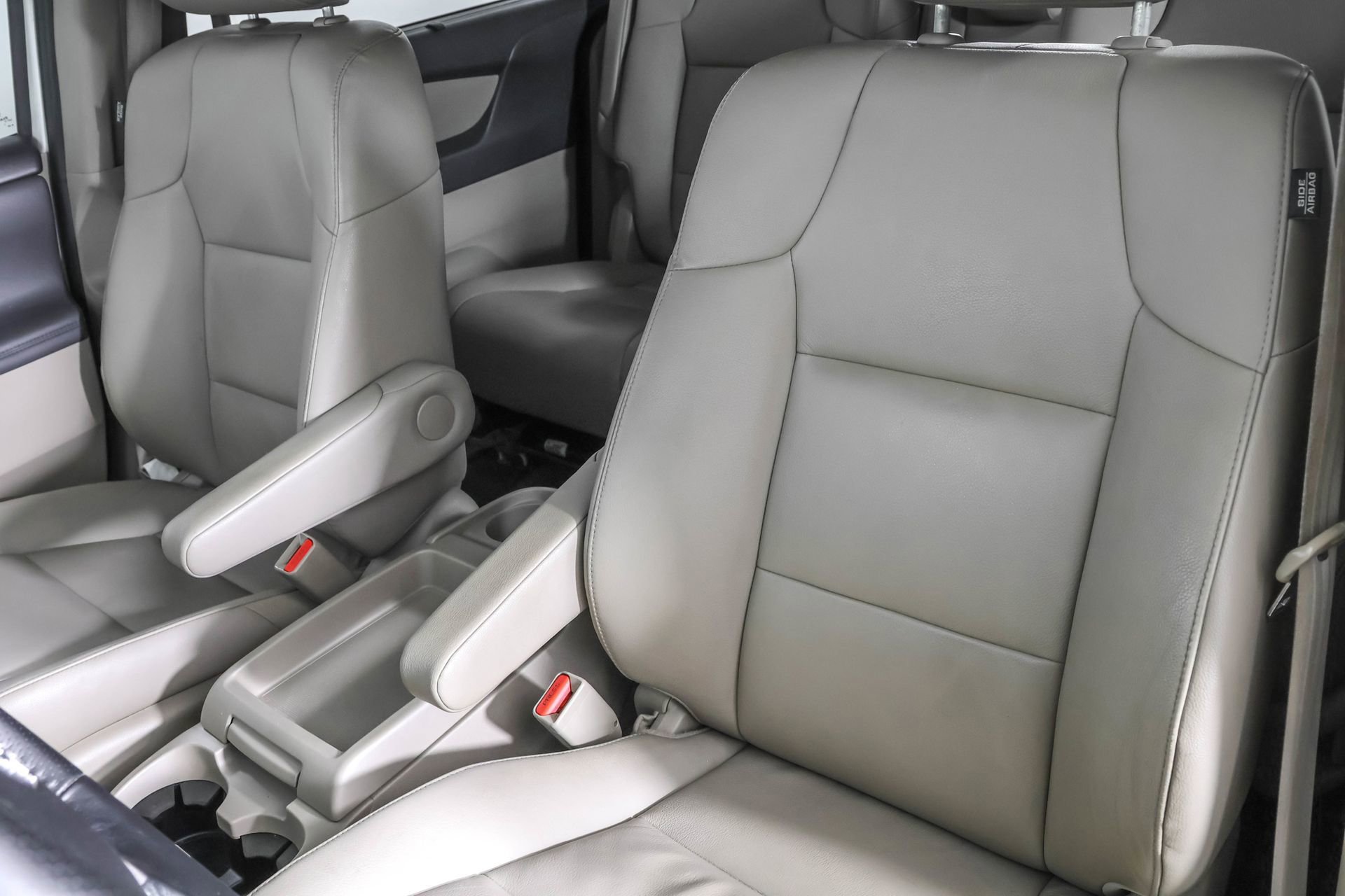 Used 2016 Honda Odyssey EX-L image 24