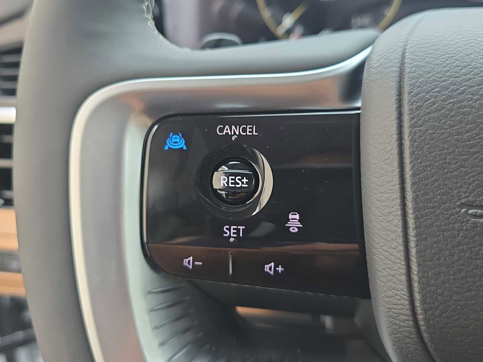 New 2026 INFINITI QX80 Luxe w/ Cargo Package image 23