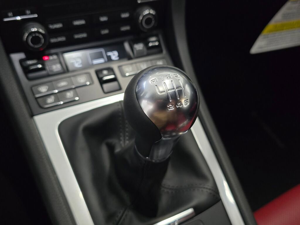 New 2025 Porsche 718 Boxster S image 18