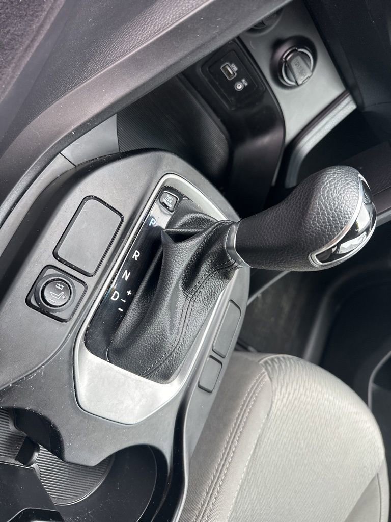 Used 2018 Hyundai Santa Fe SE image 32