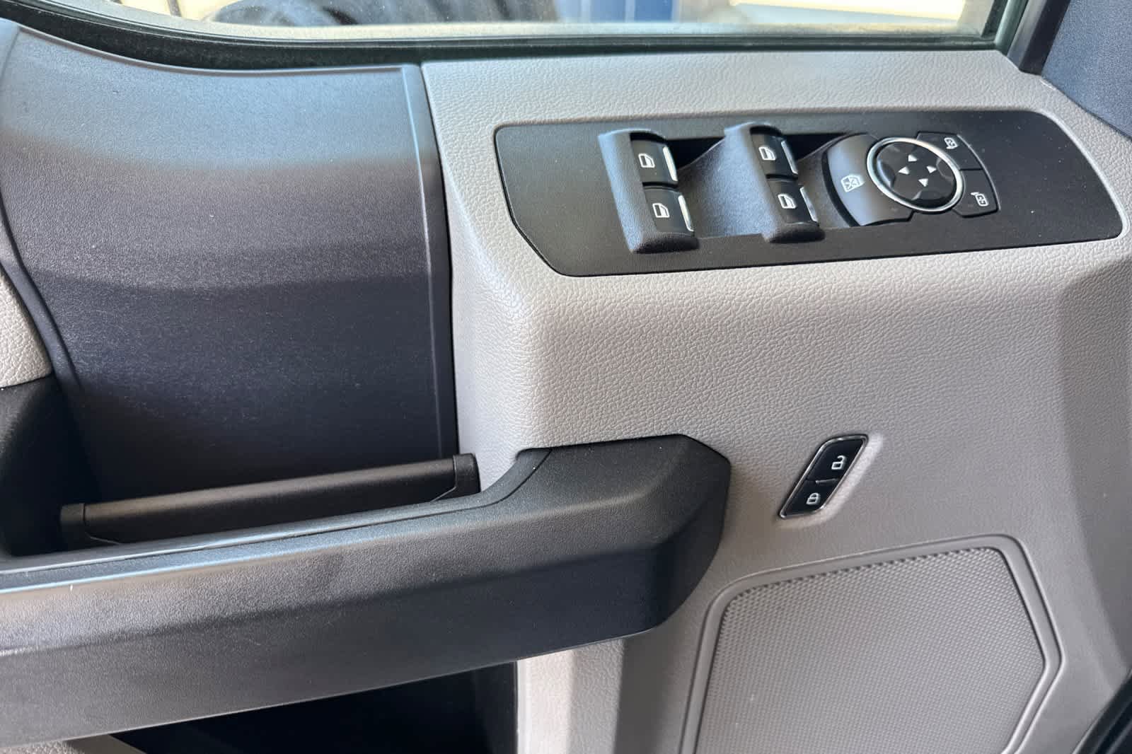 Certified 2022 Ford F250 XL w/ STX Appearance Package RWD image 11