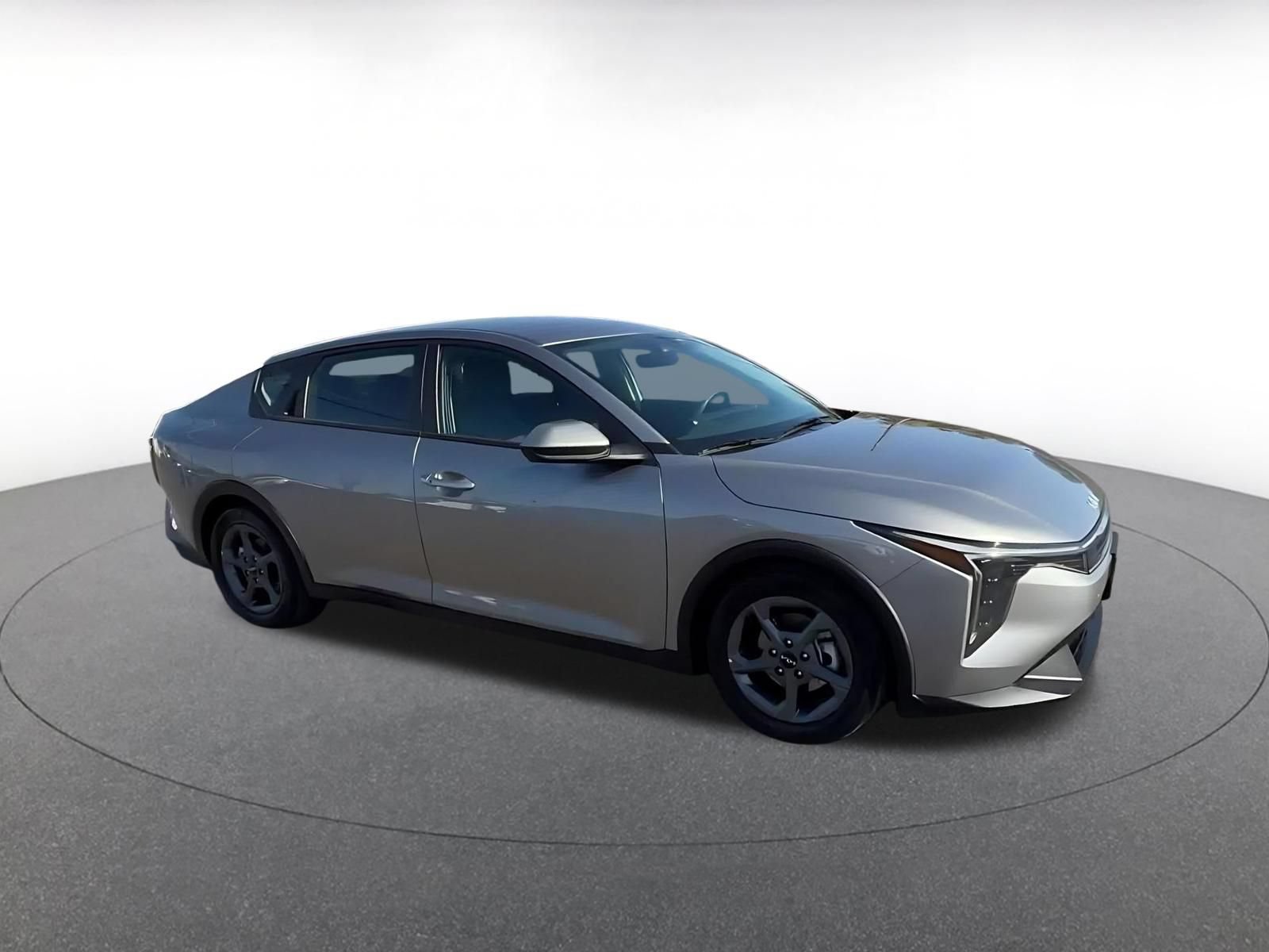 Used 2026 Kia K4 FWD image 2