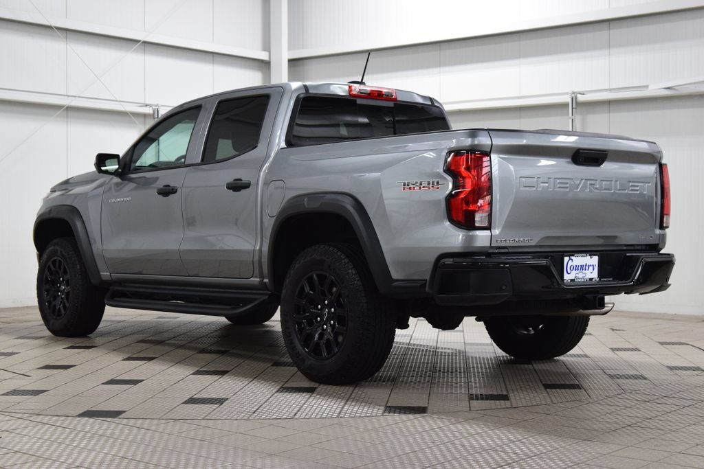 Used 2024 Chevrolet Colorado Trail Boss w/ Technology Package AWD/4WD image 6