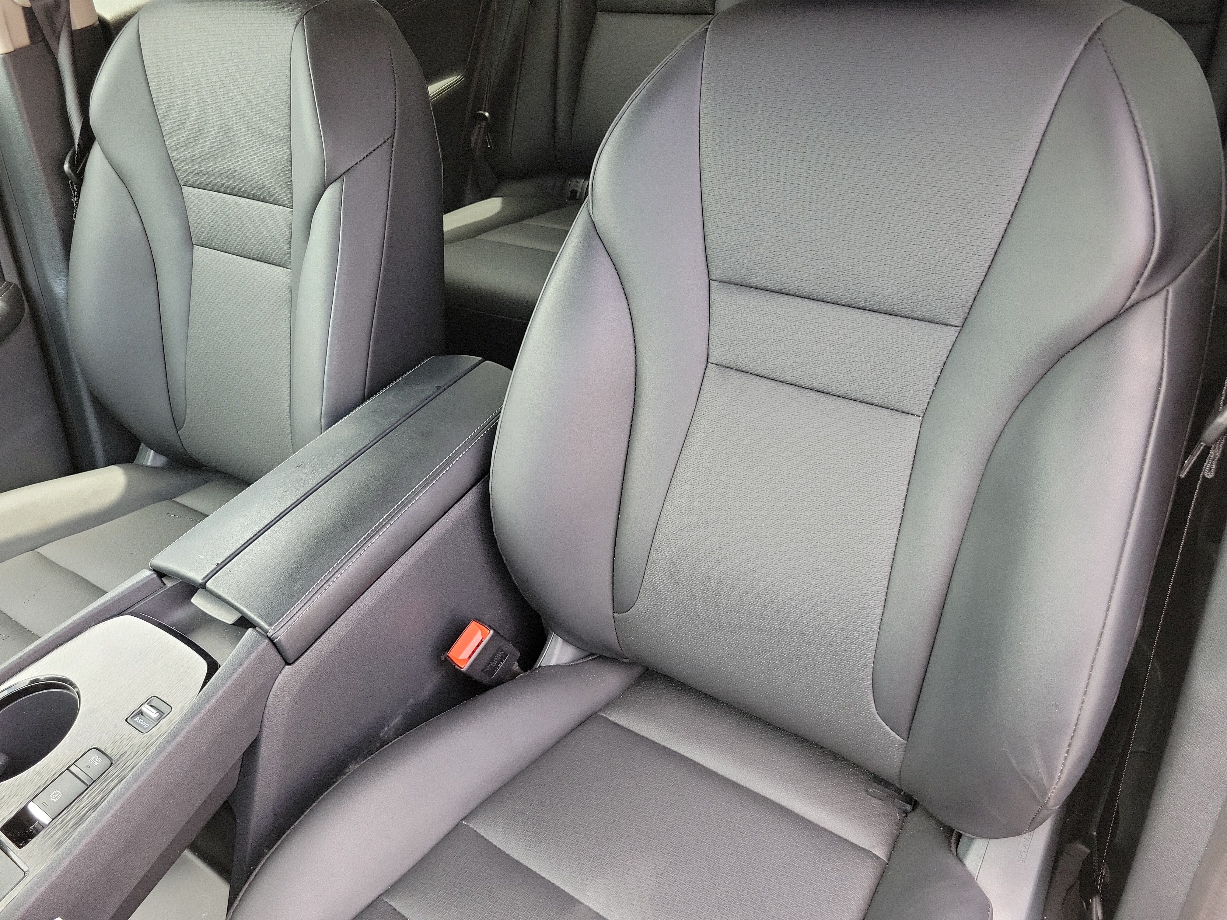 Used 2026 Nissan Rogue Dark Armor FWD image 11
