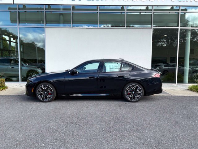 New 2027 BMW i5 xDrive40 w/ M Sport Package AWD/4WD image 2