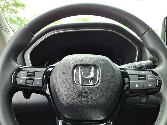 Certified 2025 Honda Pilot Touring image 23