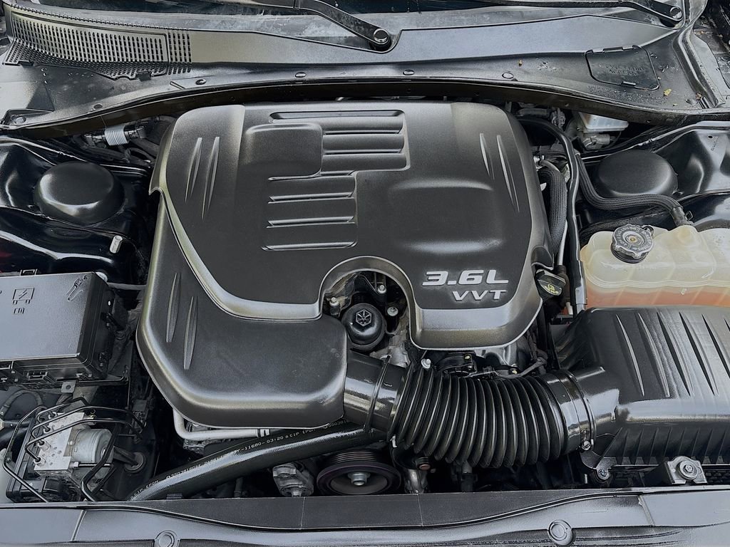 Used 2023 Chrysler 300 Touring L w/ Popular Equipment Group AWD/4WD image 32