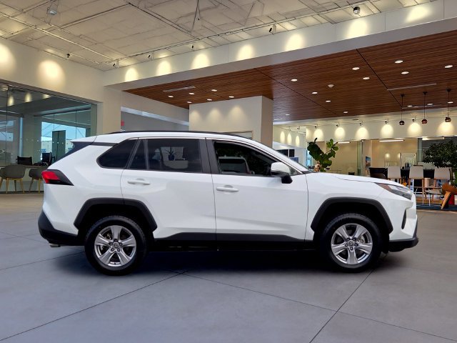 Used 2025 Toyota RAV4 XLE FWD image 6