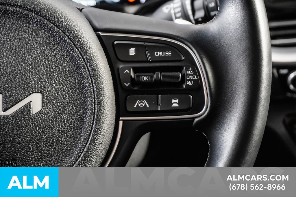 Used 2022 Kia Niro Touring Special Edition image 27