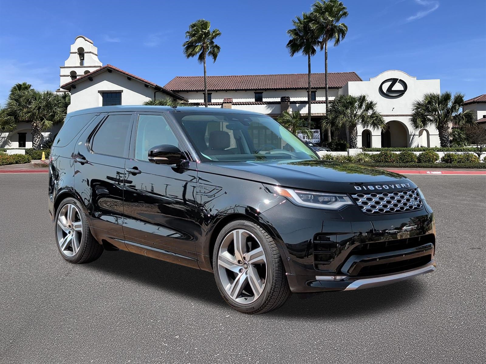 Used 2025 Land Rover Discovery Metropolitan Edition AWD/4WD image 1