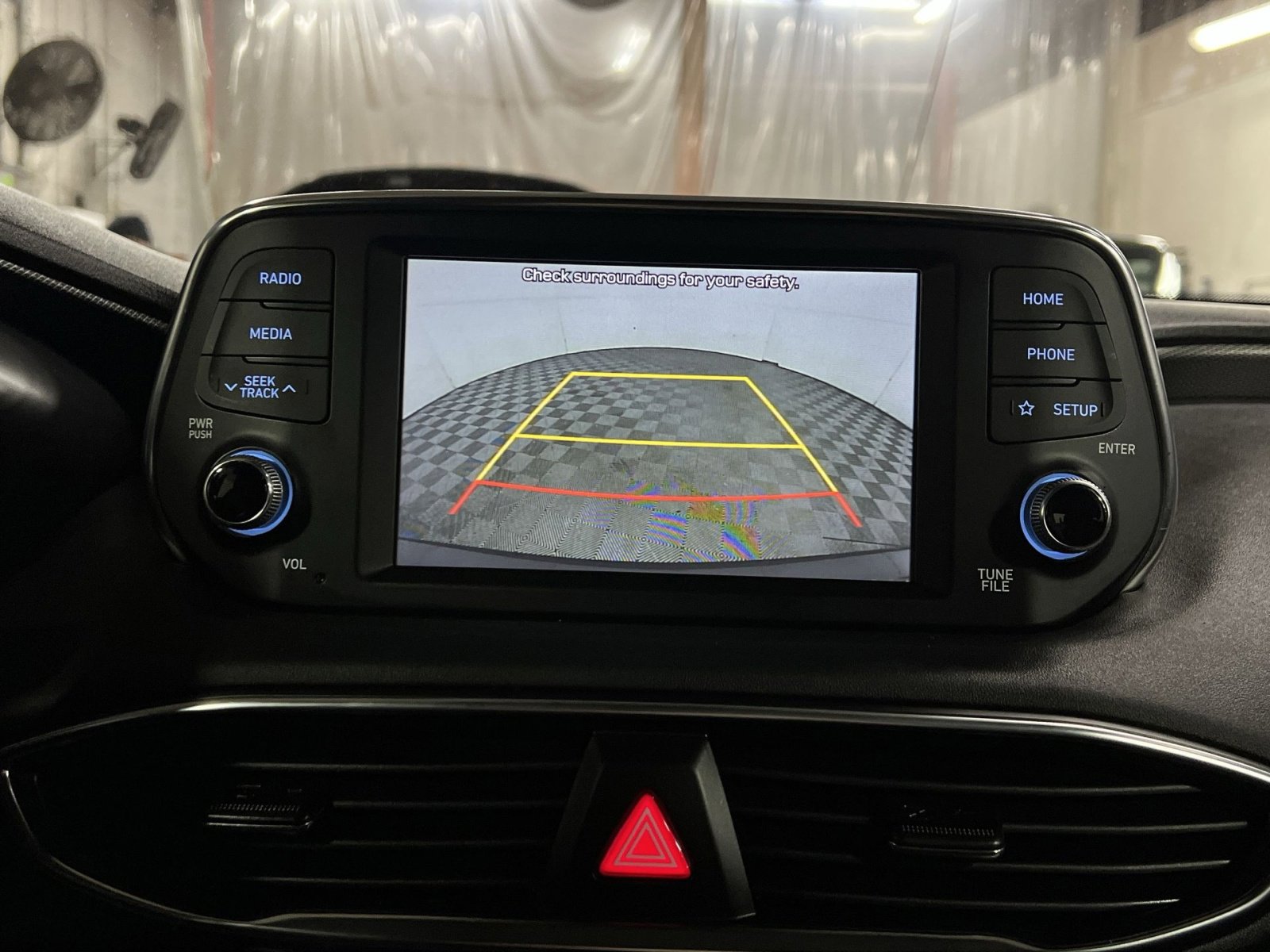 Used 2020 Hyundai Santa Fe SE image 19