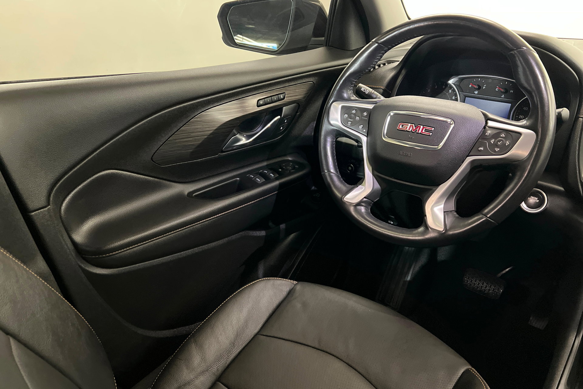 Used 2019 GMC Terrain SLT w/ Preferred Package AWD/4WD image 12