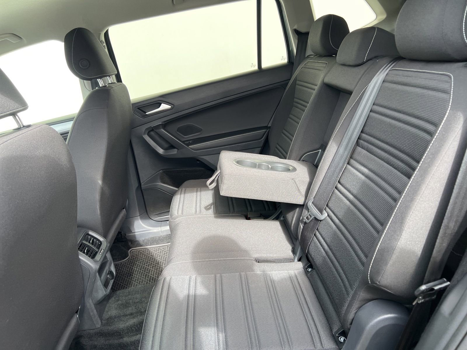 Used 2024 Volkswagen Tiguan S image 24