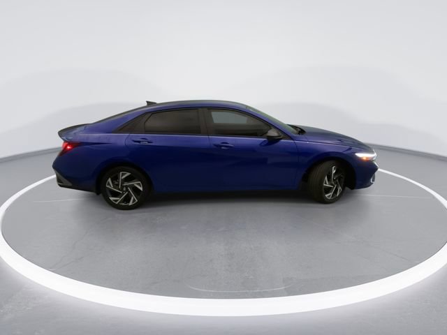 Used 2025 Hyundai Elantra Sport image 5
