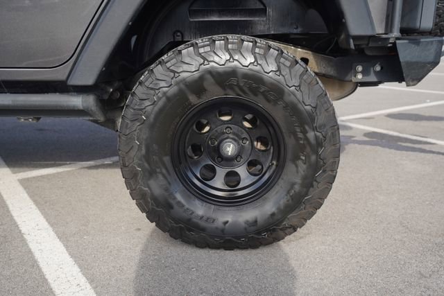 Used 2016 Jeep Wrangler Unlimited Rubicon w/ Connectivity Group image 44