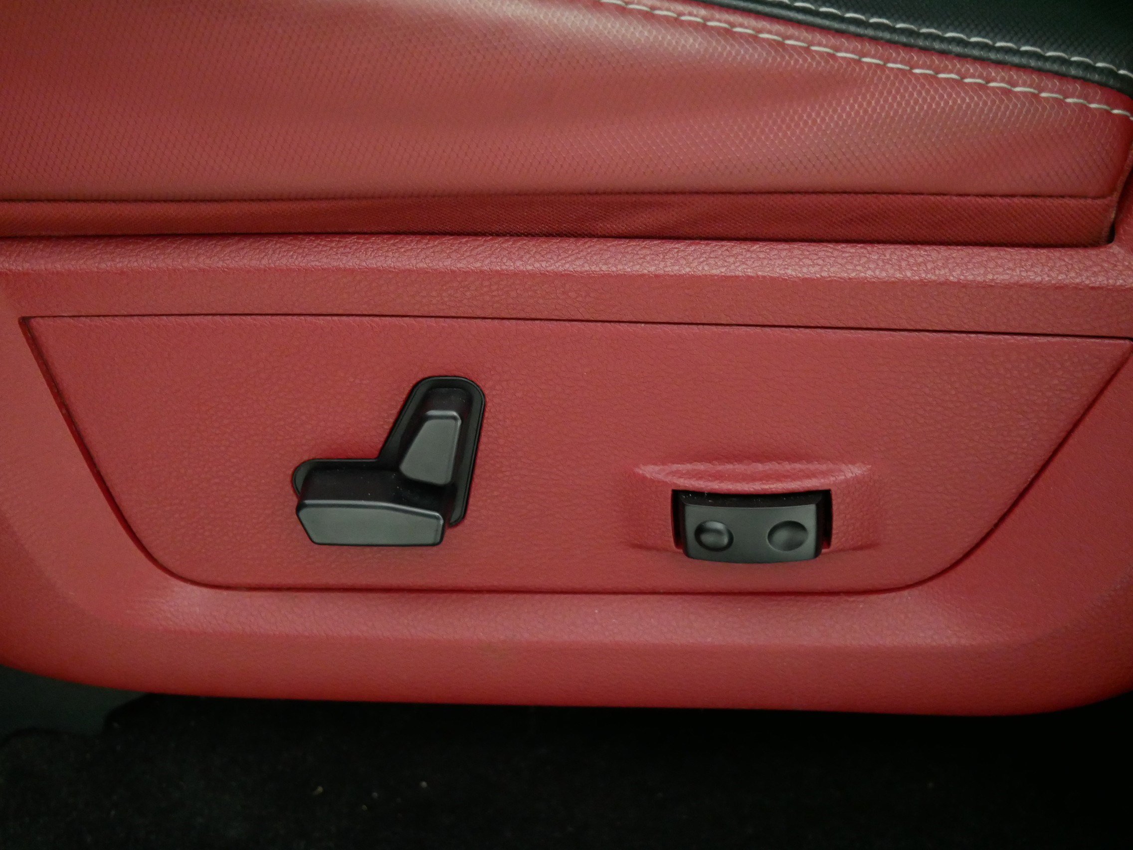 Used 2016 RAM 1500 Rebel w/ Luxury Group image 20