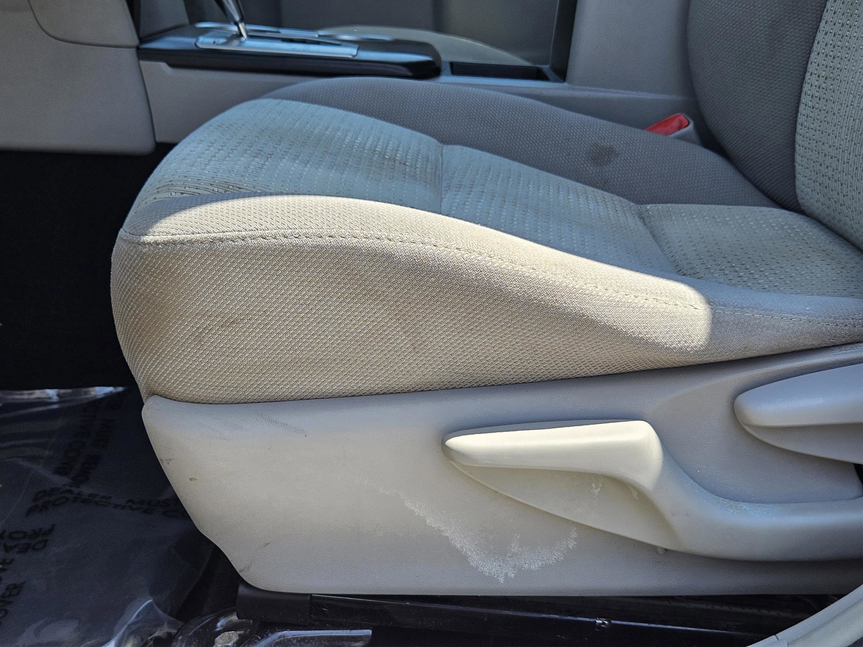 Used 2014 Toyota Camry L FWD image 15