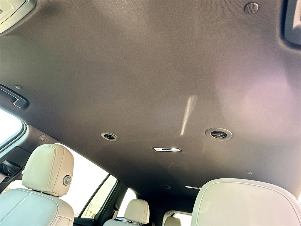 Used 2026 GMC Acadia Elevation w/ Black Edition image 11