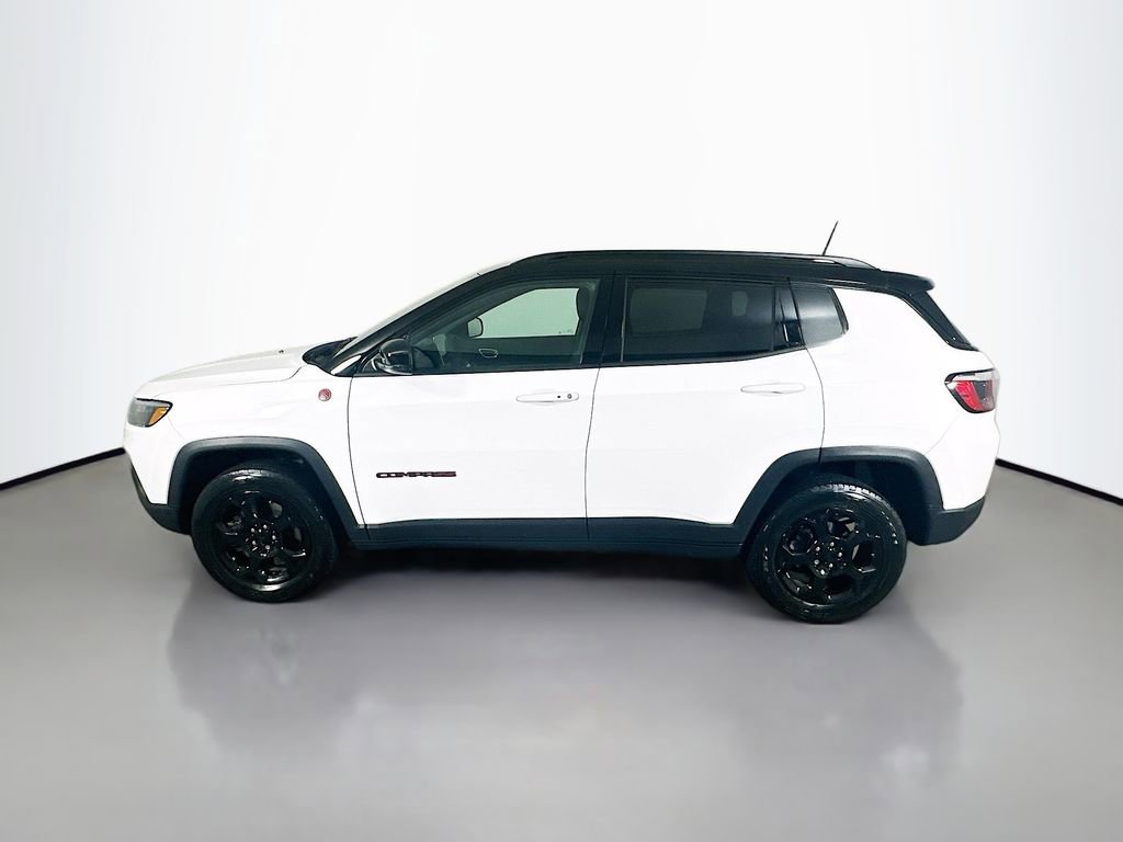 Used 2023 Jeep Compass Trailhawk AWD/4WD image 2