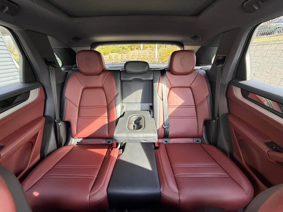 New 2026 Porsche Cayenne E-Hybrid AWD/4WD image 24